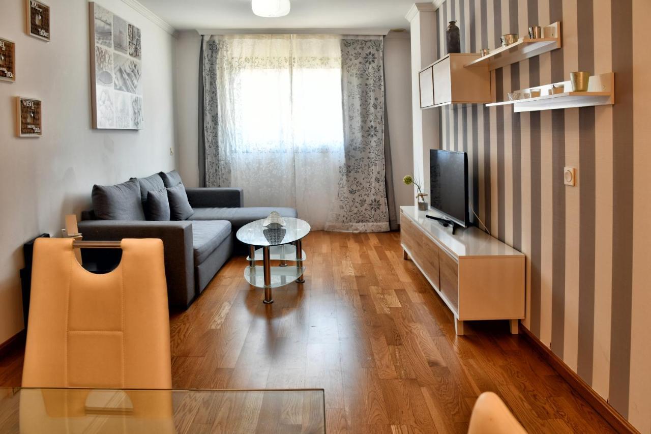 מאלגה Wonderstays Apartamentos La Estacion מראה חיצוני תמונה