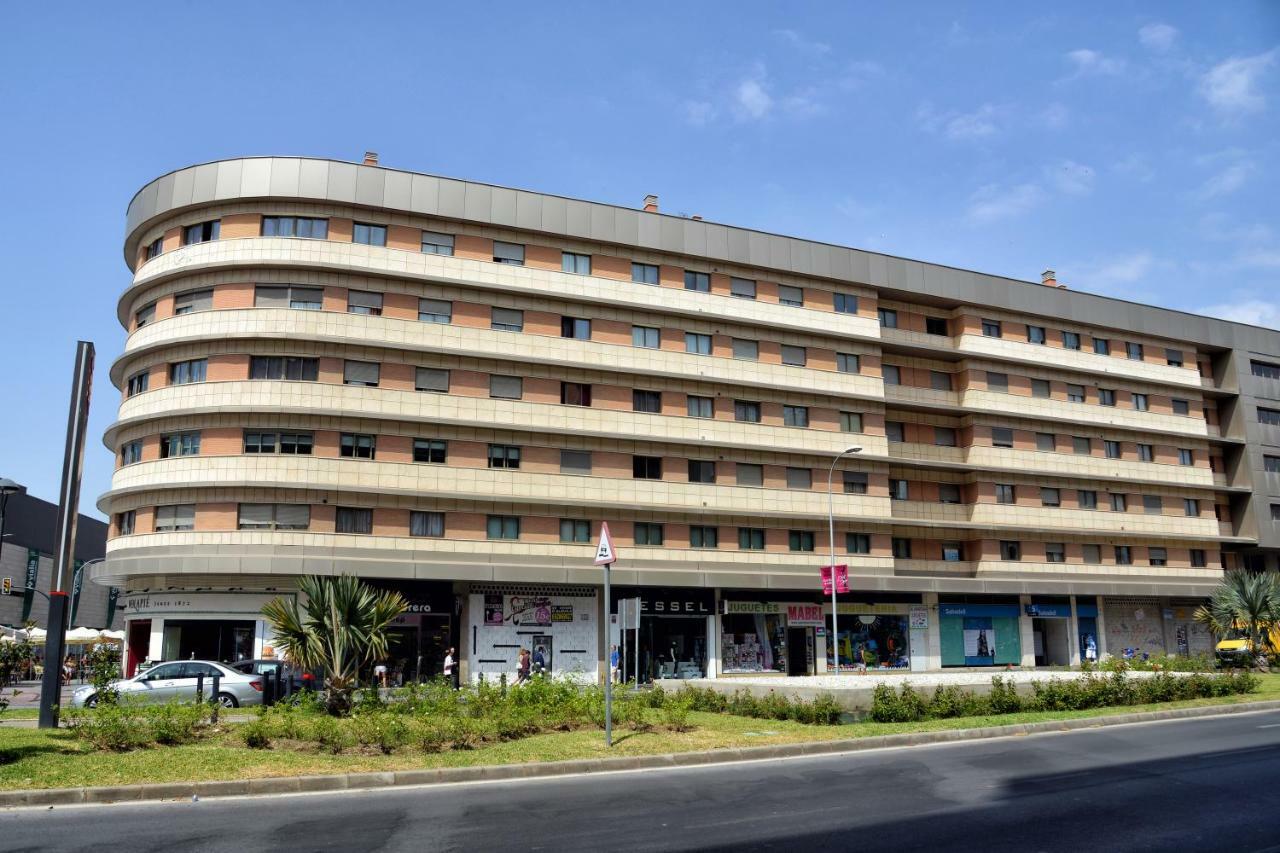 מאלגה Wonderstays Apartamentos La Estacion מראה חיצוני תמונה
